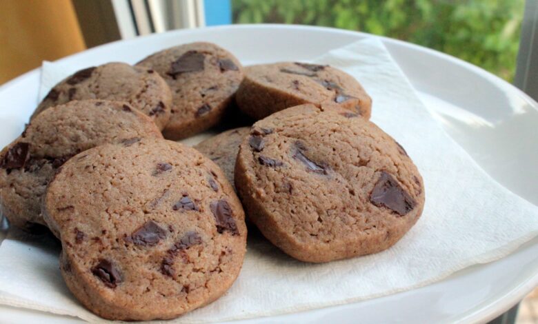 Biscoitos de Chocolate com Gotas de Chocolate